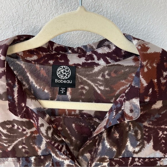 BOBEAU Printed Button Down Blouse - Picture 2 of 9